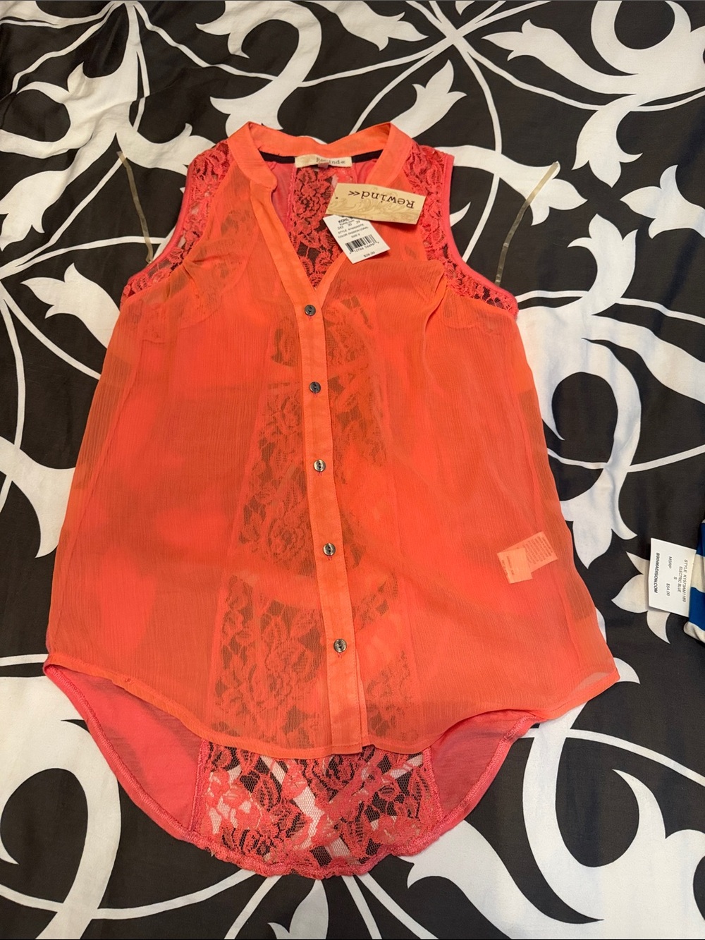 Rewind Coral Lace-Trim Sleeveless Button Front Cami